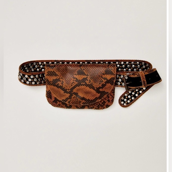 Free People Handbags - Free People Animal Instinct Leather Pocket Belt S/M